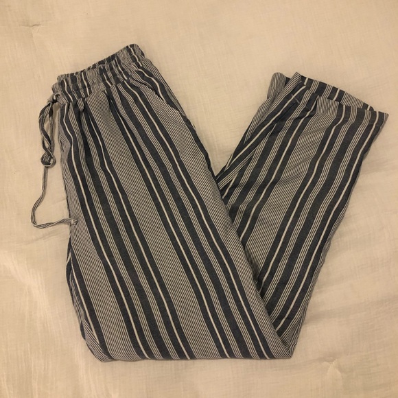 American Eagle Outfitters Pants - American eagle flowy pants!